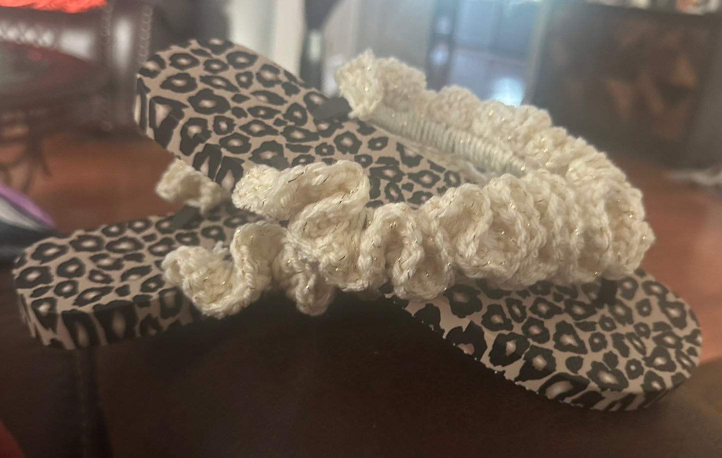 Trendy ruffle leopard print flipflop